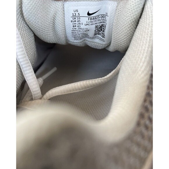 Nike Air Zoom Vomero 5 \